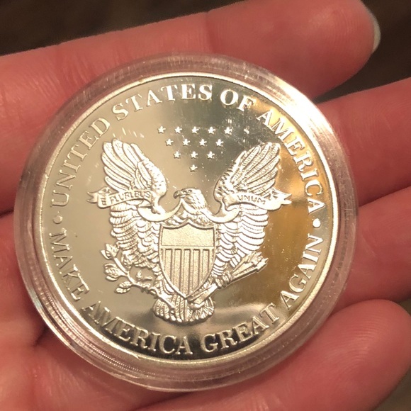 Donald Trump Silver Challenge Coin - Picture 4 of 6